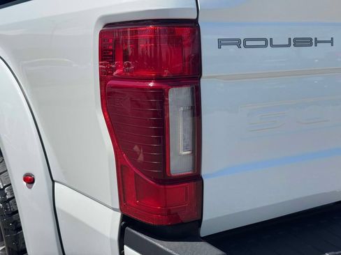 Used 2022 Ford F250 Lariat w/ Black Appearance Package AWD/4WD image 10