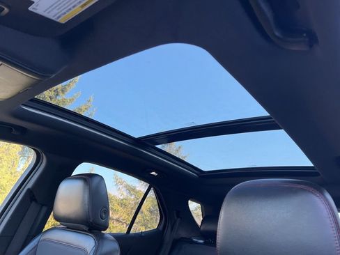 Used 2023 Chevrolet Equinox RS image 12