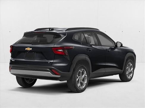 New 2026 Chevrolet Trax ACTIV FWD image 2