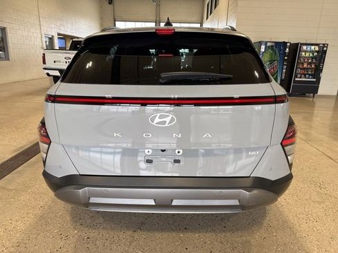Used 2026 Hyundai Kona Limited FWD image 4
