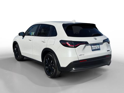 Certified 2025 Honda HR-V Sport image 3