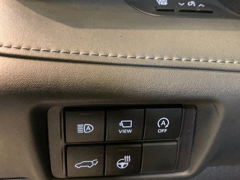 Used 2023 Toyota Highlander Limited AWD/4WD image 22