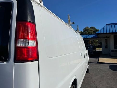 Used 2019 Chevrolet Express 2500 Extended w/ Driver Convenience Package image 7