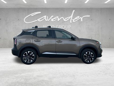 New 2026 Nissan Kicks SV AWD/4WD image 18
