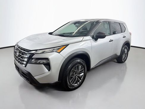 Used 2024 Nissan Rogue S FWD image 5
