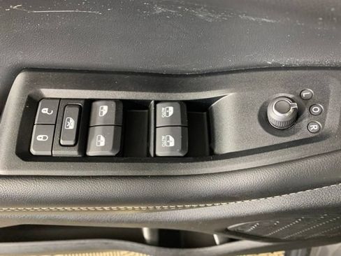 Used 2023 Jeep Grand Cherokee Altitude AWD/4WD image 31