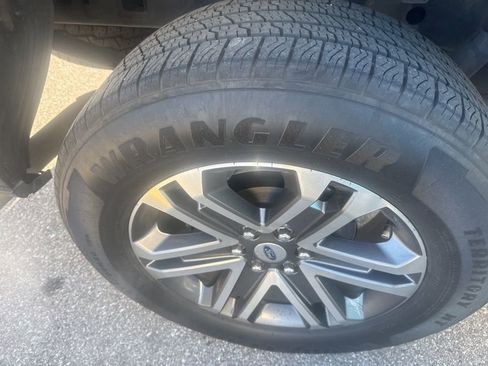 Used 2021 Ford F150 XL w/ STX Appearance Package image 10