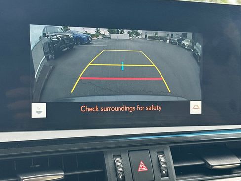 Certified 2023 Lexus ES 300h w/ Premium Package image 15