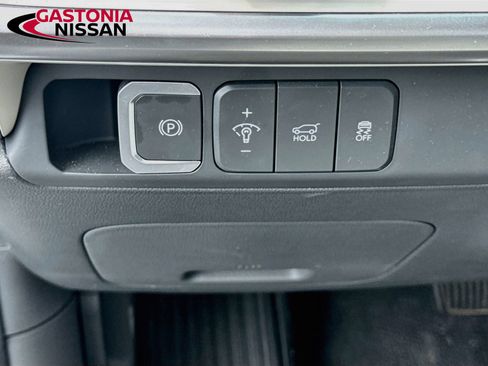 Used 2025 Hyundai Santa Fe SEL FWD image 13