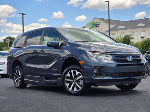 Used 2026 Honda Odyssey EX-L image 2