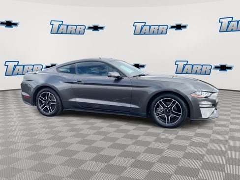 Used 2018 Ford Mustang Premium image 2