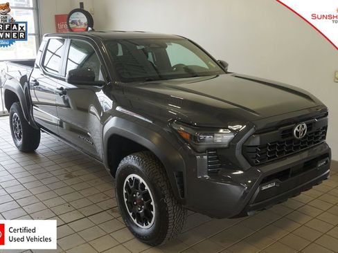 Certified 2025 Toyota Tacoma TRD Off-Road AWD/4WD image 1