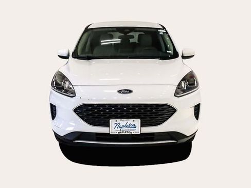 Used 2020 Ford Escape SE image 3