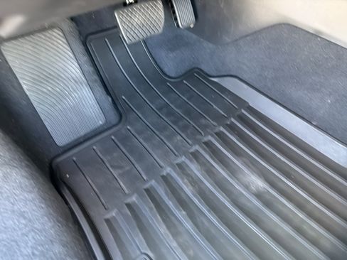 Certified 2025 Acura TLX w/ Technology Package image 17