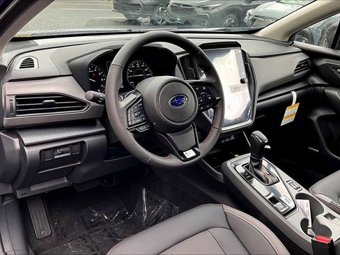 Used 2025 Subaru Crosstrek 2.5i Limited AWD/4WD image 8