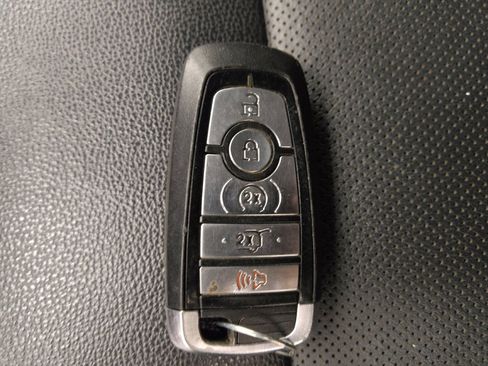 Used 2021 Ford Explorer Limited w/ Equipment Group 301A RWD image 32