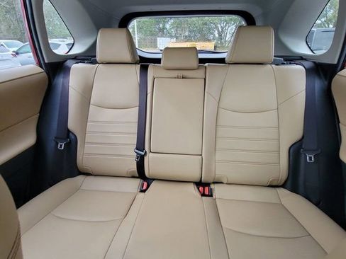 Used 2023 Toyota RAV4 XLE Premium image 5