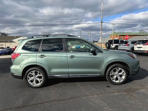 Used 2018 Subaru Forester 2.5i Touring w/ Popular Package #3B image 9
