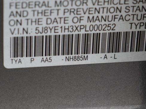 Used 2023 Acura MDX SH-AWD image 32