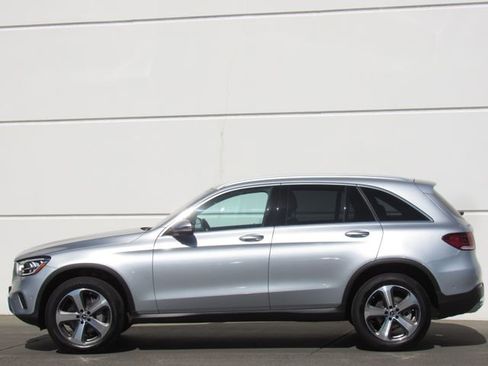 Used 2022 Mercedes-Benz GLC 300 4MATIC image 4