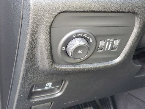 Used 2022 Jeep Grand Cherokee Limited AWD/4WD image 14