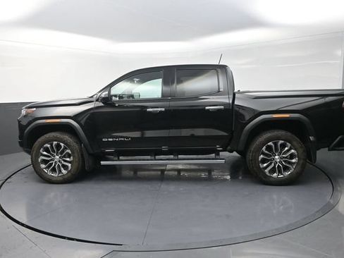 Used 2023 GMC Canyon Denali AWD/4WD image 4