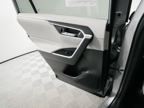 Used 2023 Toyota RAV4 XLE Premium image 14