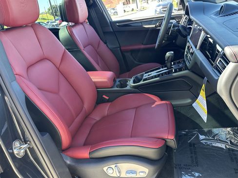 New 2026 Porsche Macan Turbo image 20