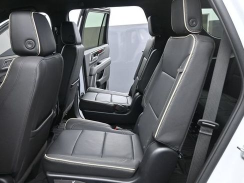 Used 2025 GMC Yukon Elevation w/ LPO, Floor Liner Package AWD/4WD image 17