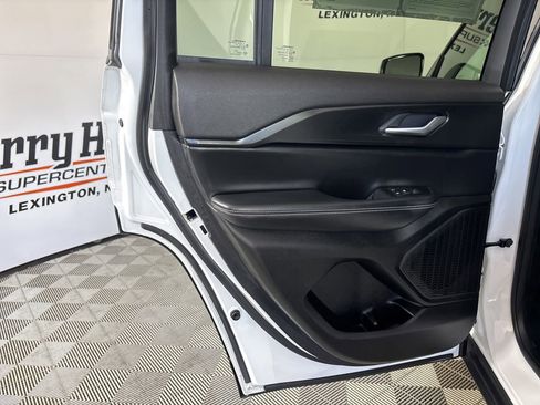 Used 2023 Jeep Grand Cherokee Altitude image 20