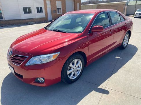 Used 2011 Toyota Camry LE w/ LE Extra-Value Pkg image 2