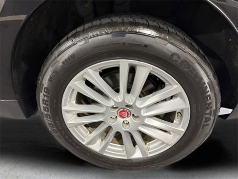 Used 2019 Jaguar F-PACE Prestige image 39