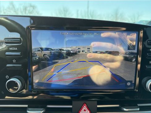 Used 2021 Hyundai Elantra SEL w/ Convenience Package image 11