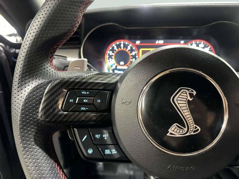 Used 2022 Ford Mustang Shelby GT500 w/ Technology Package RWD image 40