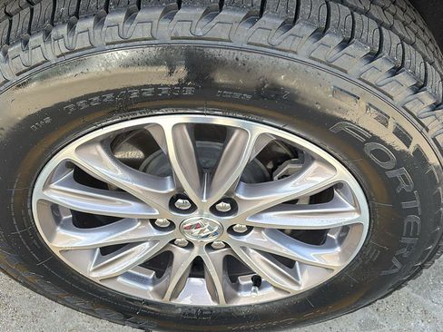 Certified 2023 Buick Enclave Essence image 11