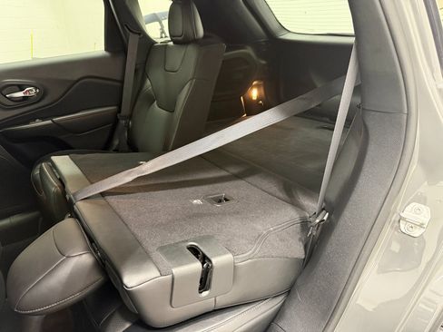 Used 2022 Jeep Cherokee Trailhawk w/ Sound & Nav Group image 47