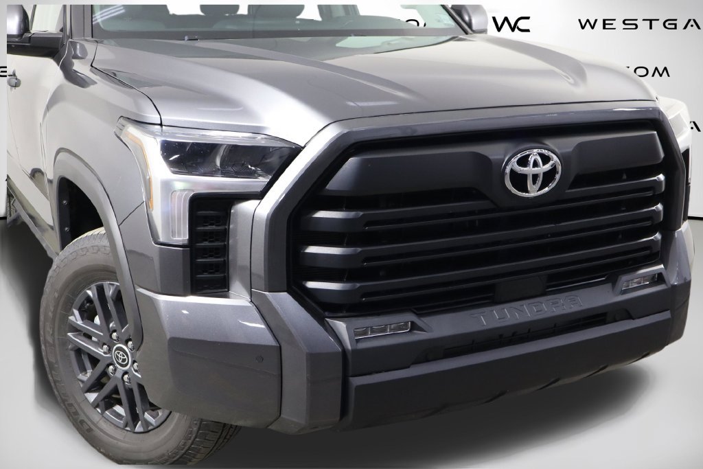 Used 2024 Toyota Tundra SR5 w/ SR5 Convenience Package AWD/4WD image 44