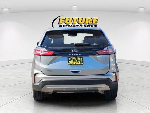 Used 2024 Ford Edge SEL image 8