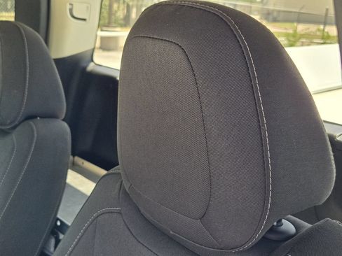 Used 2022 Chevrolet Colorado LT w/ Fleet Safety Package RWD image 16