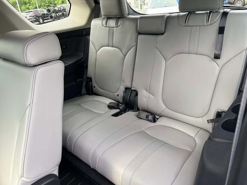 Used 2025 Honda Pilot EX-L image 19