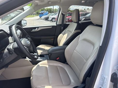 Used 2022 Ford Escape SEL w/ Technology Package AWD/4WD image 22