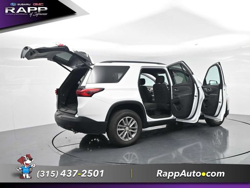 Used 2023 Chevrolet Traverse LT AWD/4WD image 33