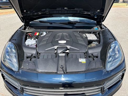 Certified 2022 Porsche Cayenne Platinum Edition AWD/4WD image 23