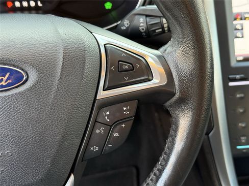 Used 2013 Ford Fusion Energi Titanium FWD image 20