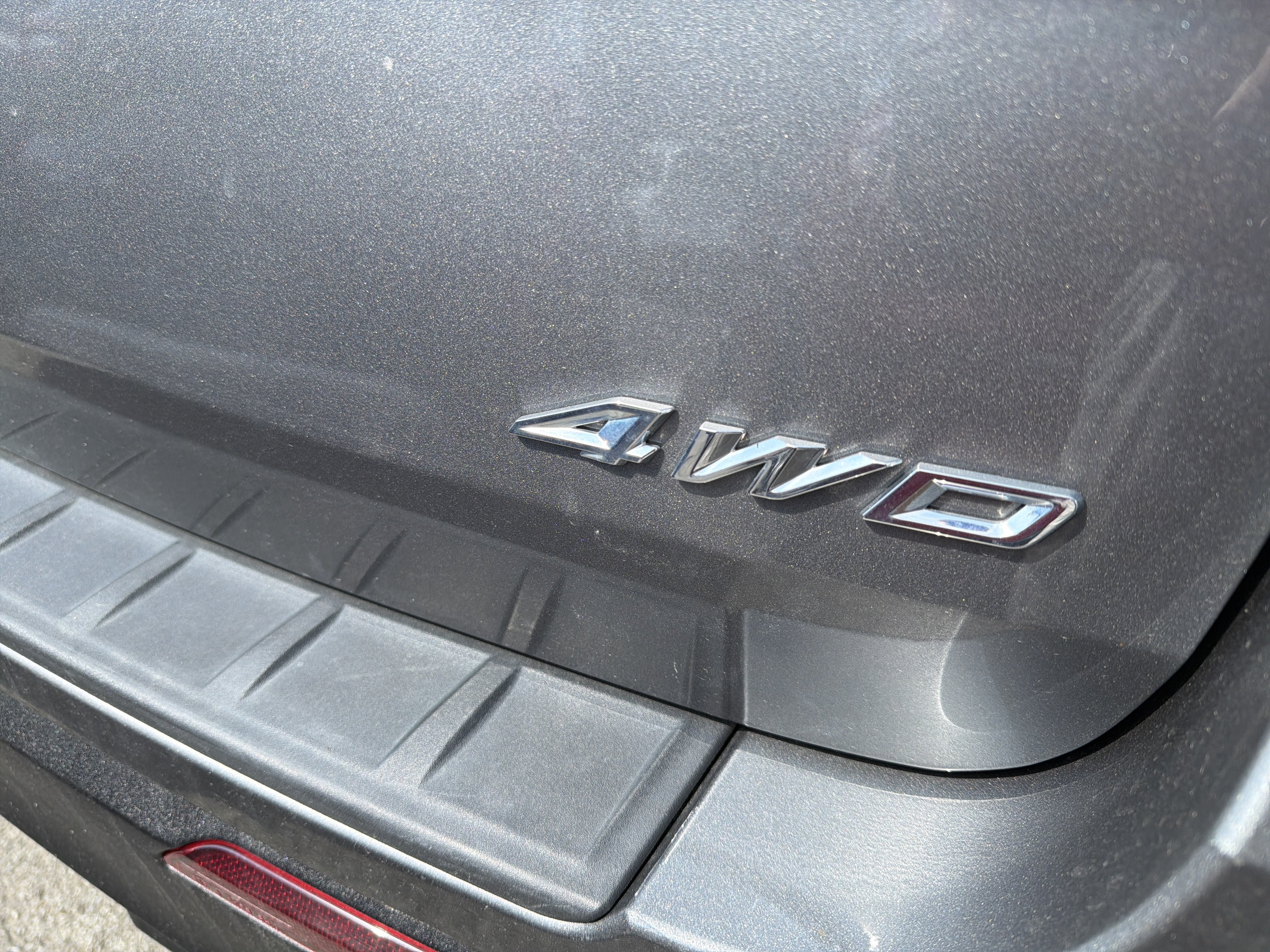 Used 2023 Ford Explorer XLT AWD/4WD image 8