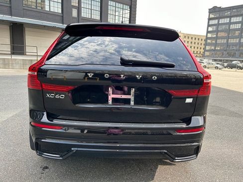 Certified 2024 Volvo XC60 T8 Ultimate w/ Protection Package Premier image 12