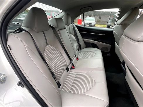 Used 2023 Toyota Camry SE image 31