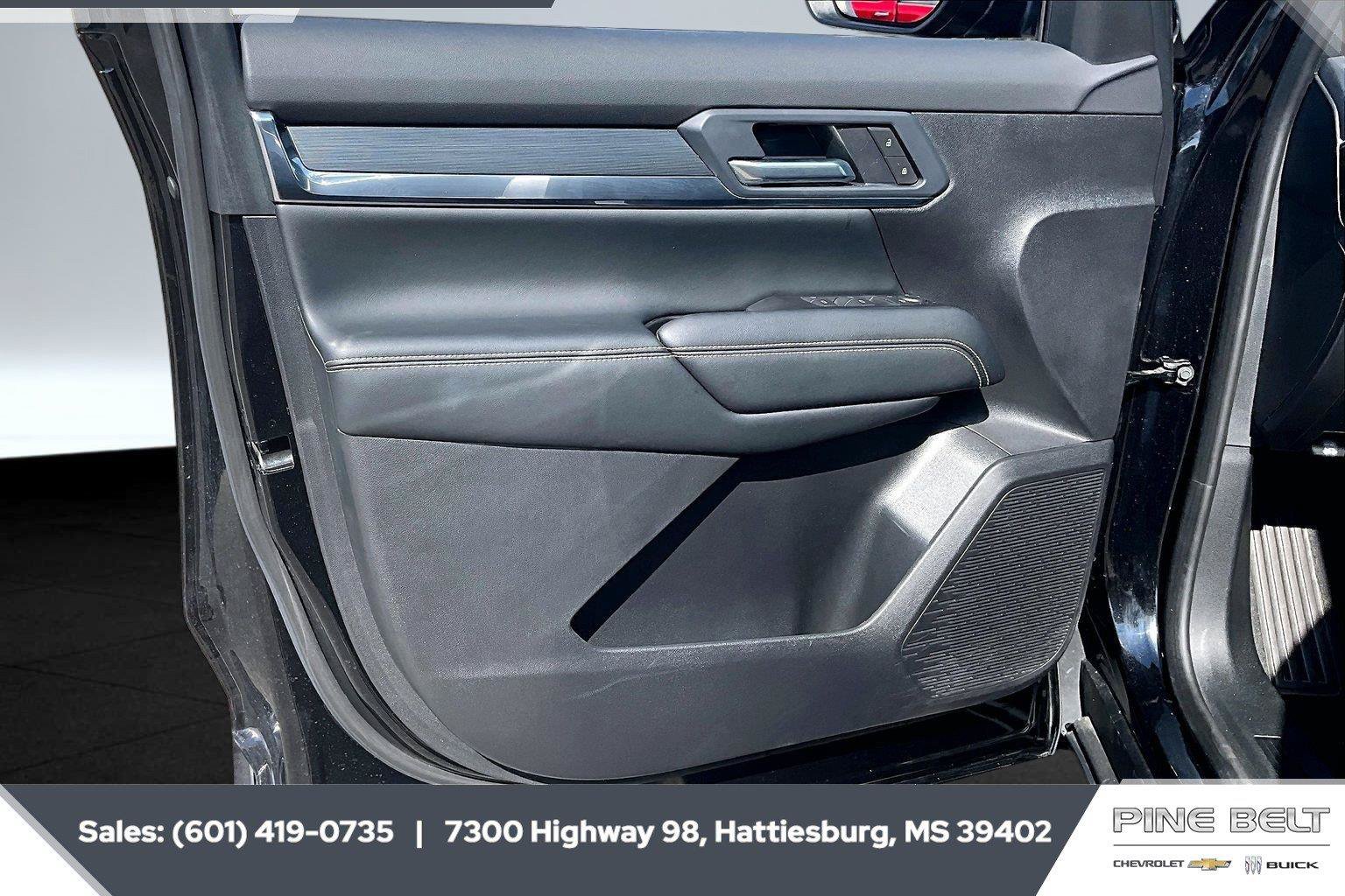 Used 2026 GMC Terrain Elevation FWD image 17