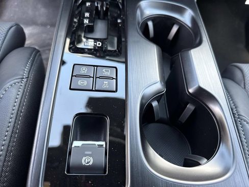 New 2026 Subaru Outback Touring AWD/4WD image 34