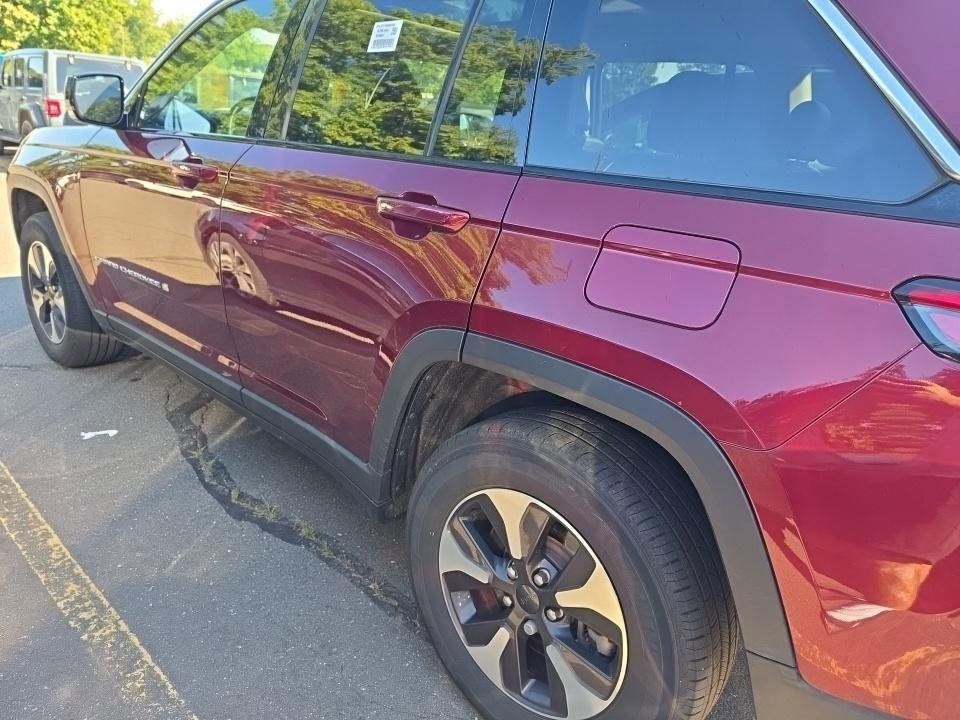 Used 2024 Jeep Grand Cherokee Limited 4xe AWD/4WD image 5
